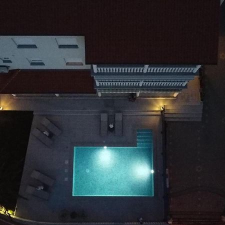 Apartment Komljenovic Póla Kültér fotó