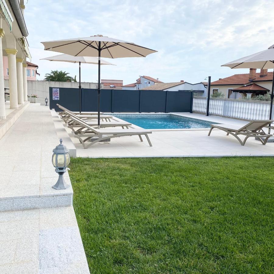 Apartment Komljenovic Póla Kültér fotó