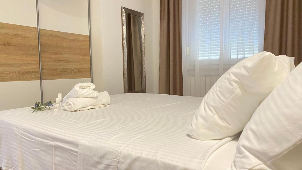 Apartment Komljenovic Póla Kültér fotó