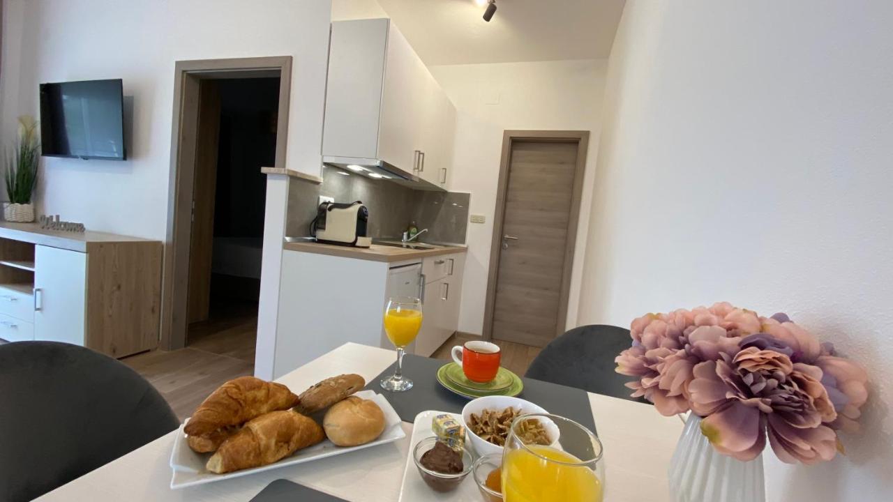 Apartment Komljenovic Póla Kültér fotó