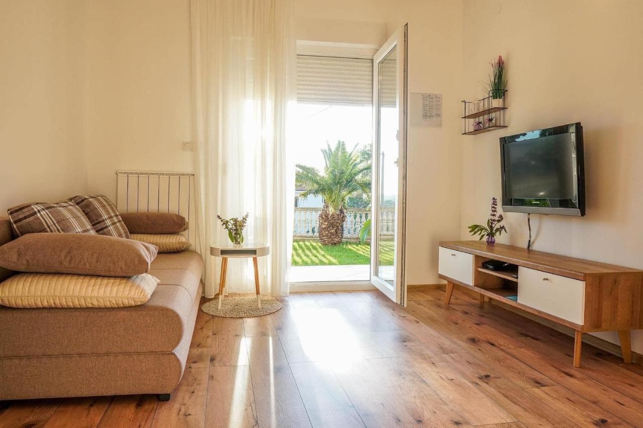 Apartment Komljenovic Póla Kültér fotó