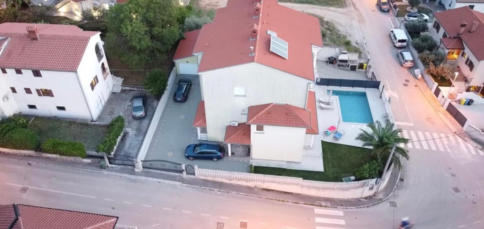 Apartment Komljenovic Póla Kültér fotó