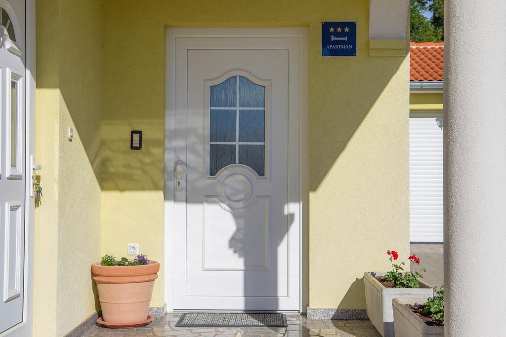 Apartment Komljenovic Póla Kültér fotó