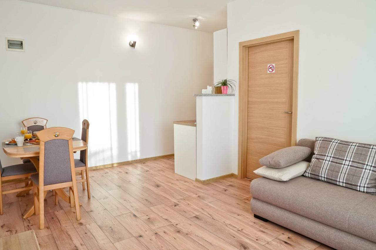 Apartment Komljenovic Póla Kültér fotó